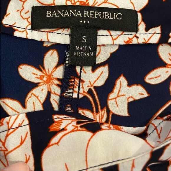 BANANA Republic Floral Blouse Size Small - Picture 4 of 5